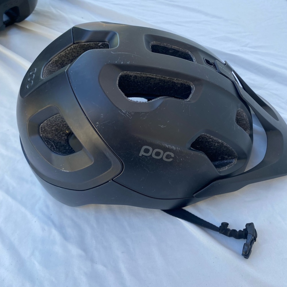 POC Axion Cycling Helmet